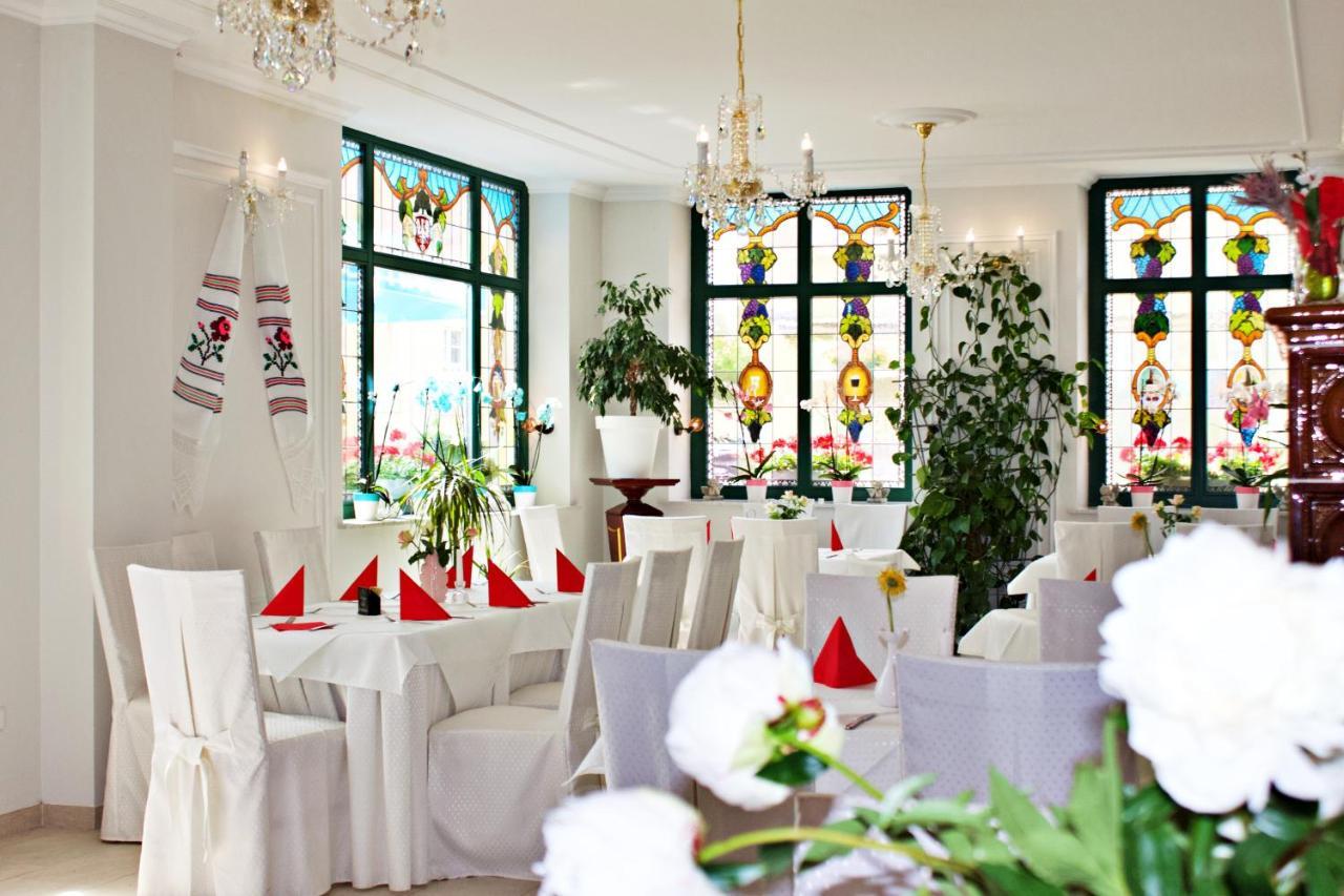 Ratskeller Hotel & Restaurant Lindow Bagian luar foto