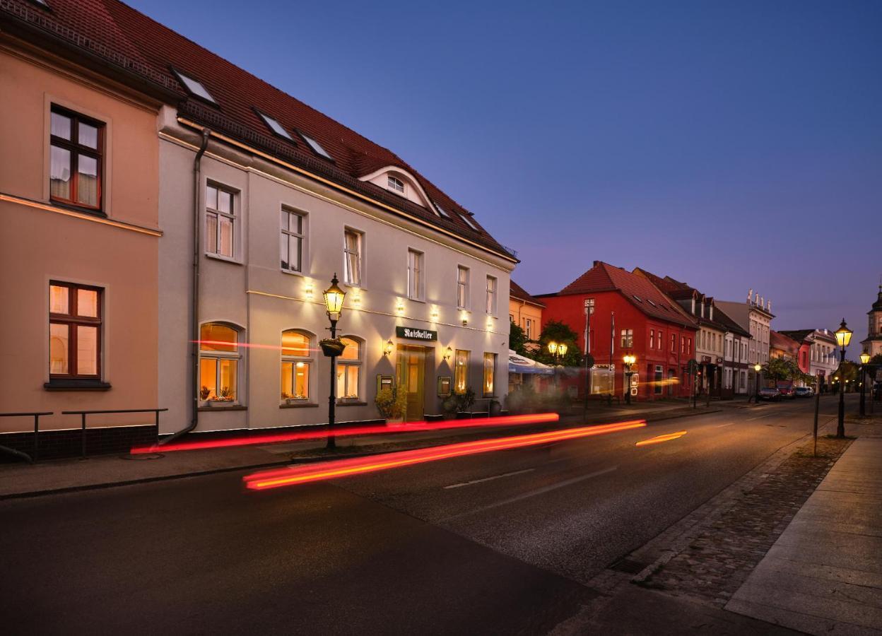 Ratskeller Hotel & Restaurant Lindow Bagian luar foto
