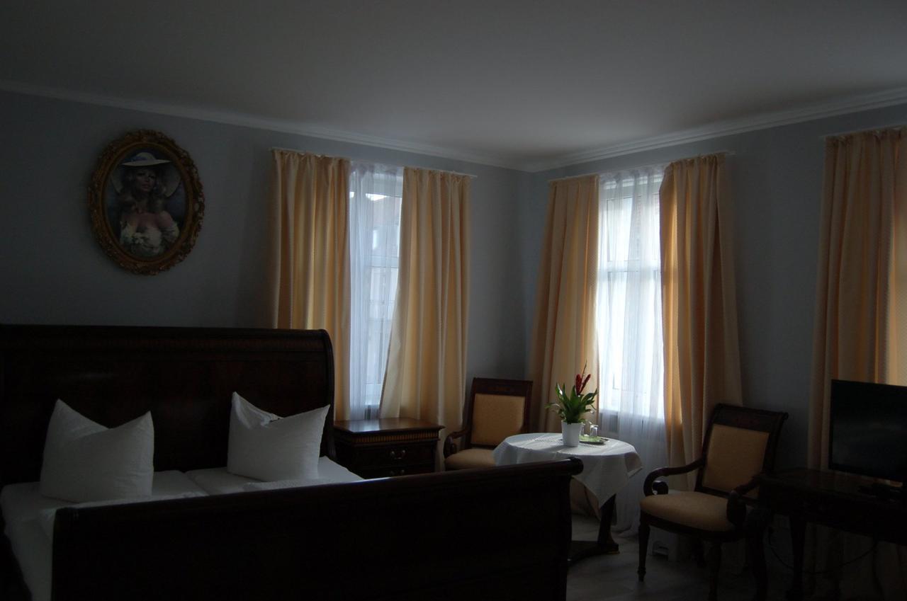 Ratskeller Hotel & Restaurant Lindow Bagian luar foto